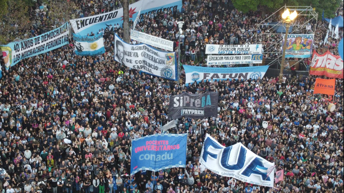 Histórica marcha nacional: multitudinarias movilizaciones en todo el país en defensa de la universidad pública