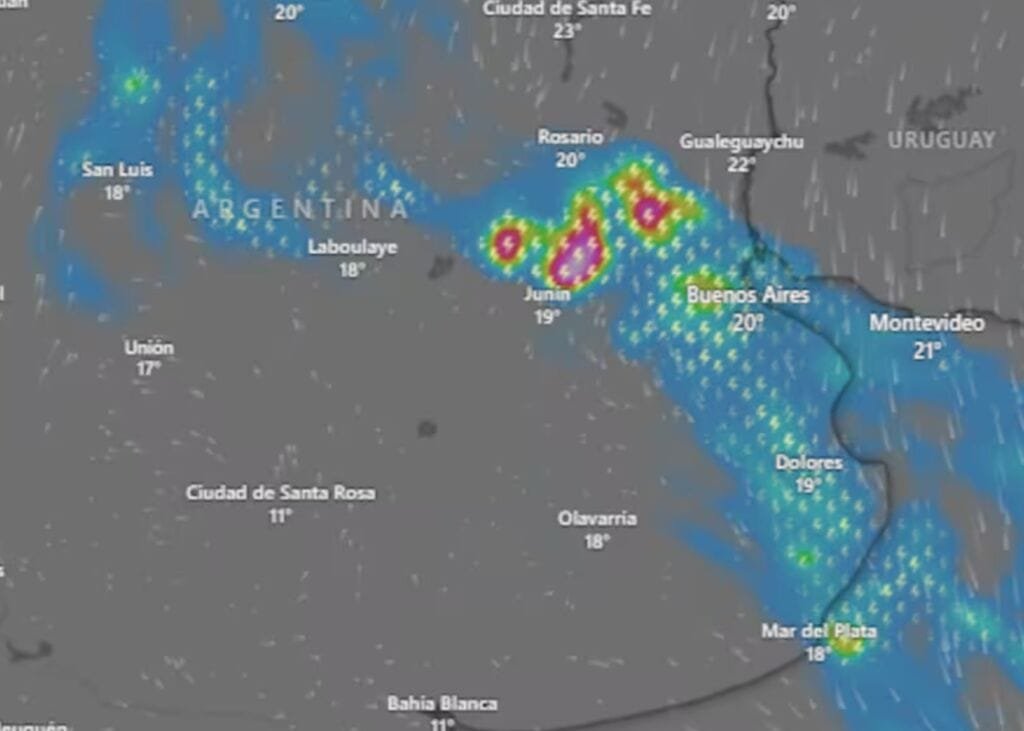 Hay alerta naranja y amarilla por tormentas y lluvias para este viernes ...